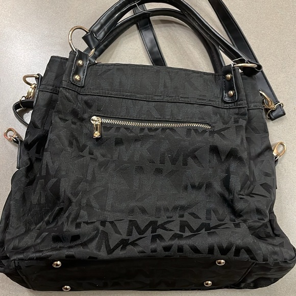 Michael Kors purse - Picture 3 of 7